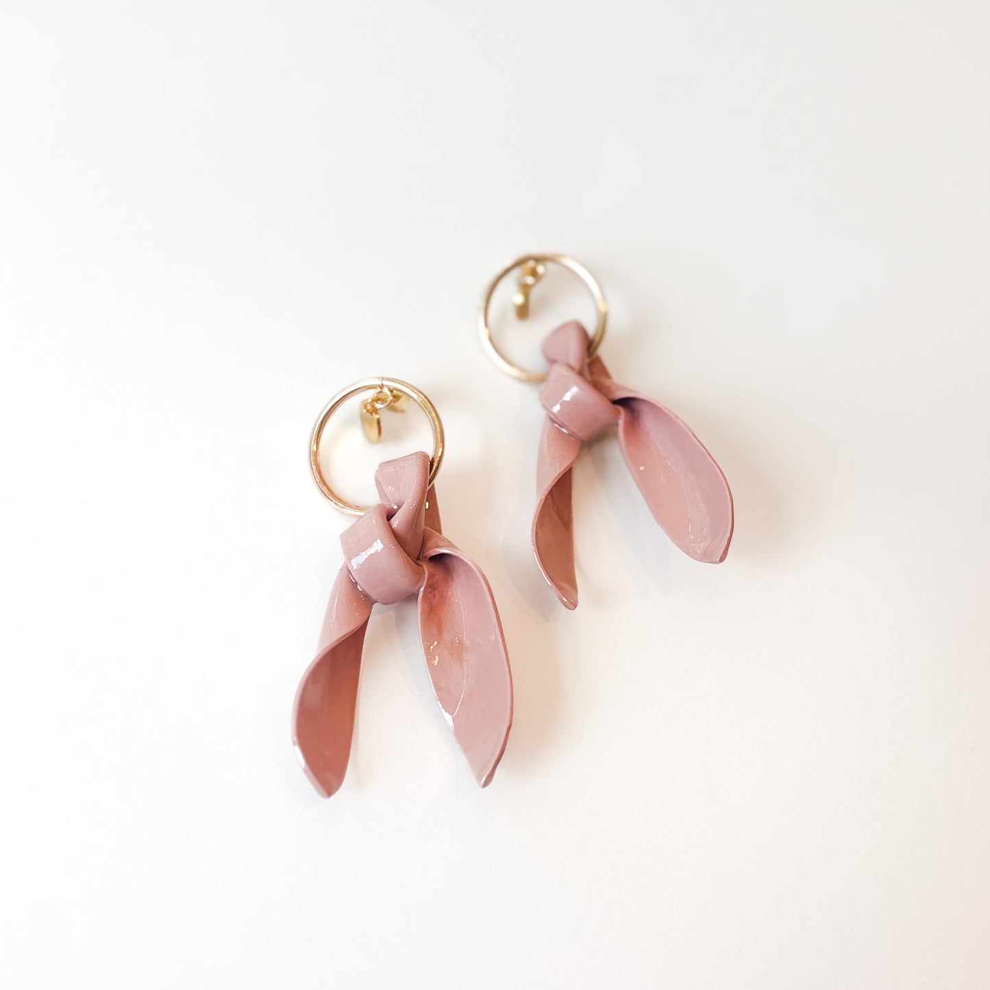 Hannayoo tie earrings