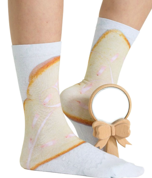 Lina Sun Park | Bread Socks