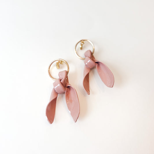 Hannayoo tie earrings