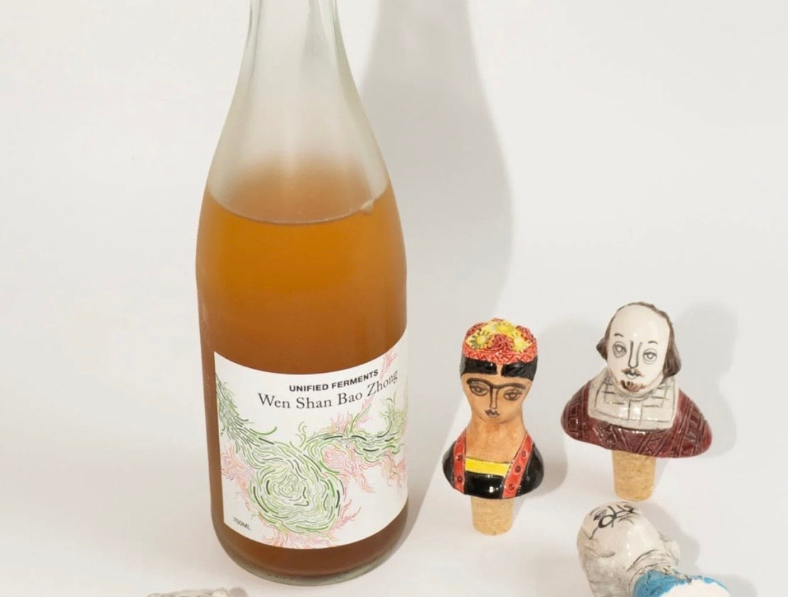 Icon bottle stoppers