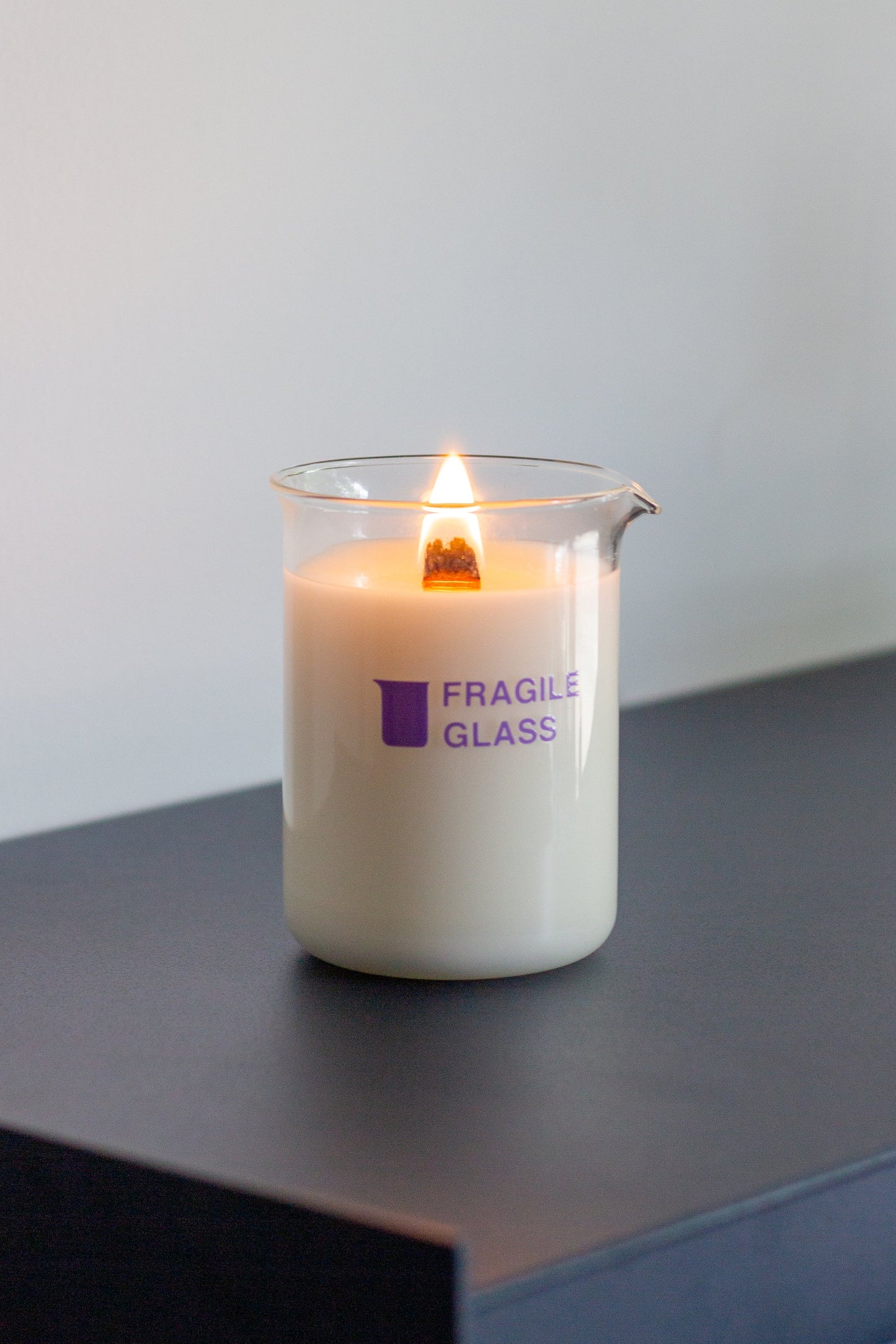 FRAGILE GLASS 'MONTROSE' CANDLE